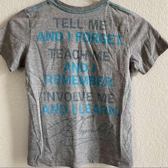 Kids Benjamin Franklin Gray T-shirt EUC Size L (8) - Picture 2 of 5
